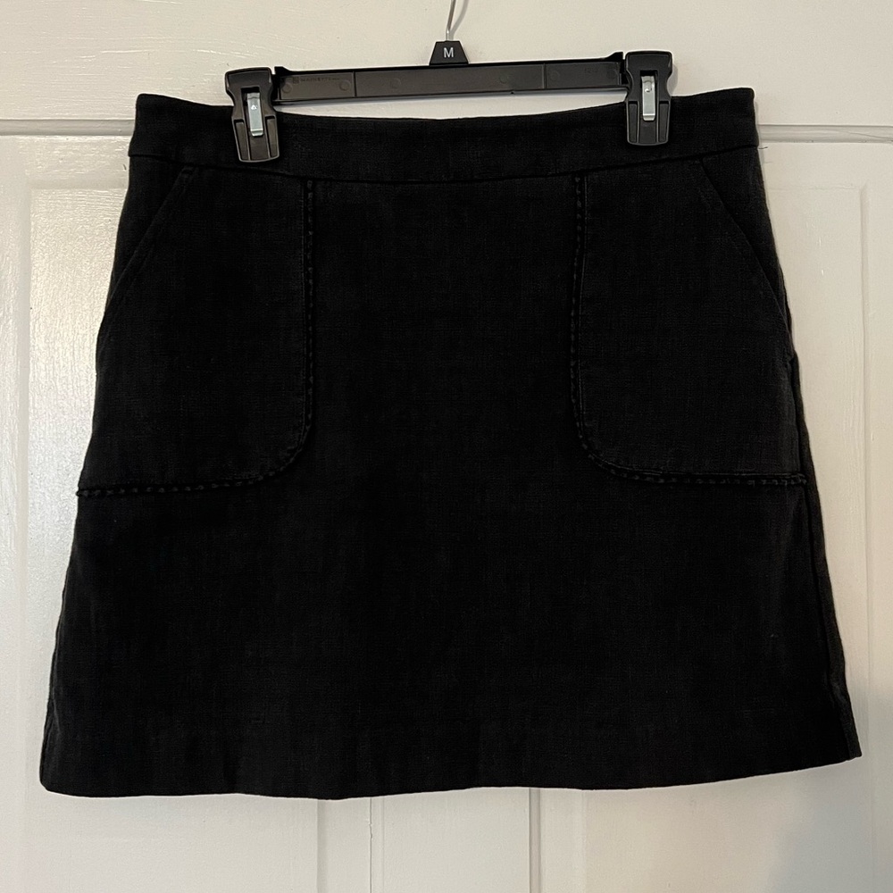 LOFT black skirt with pockets